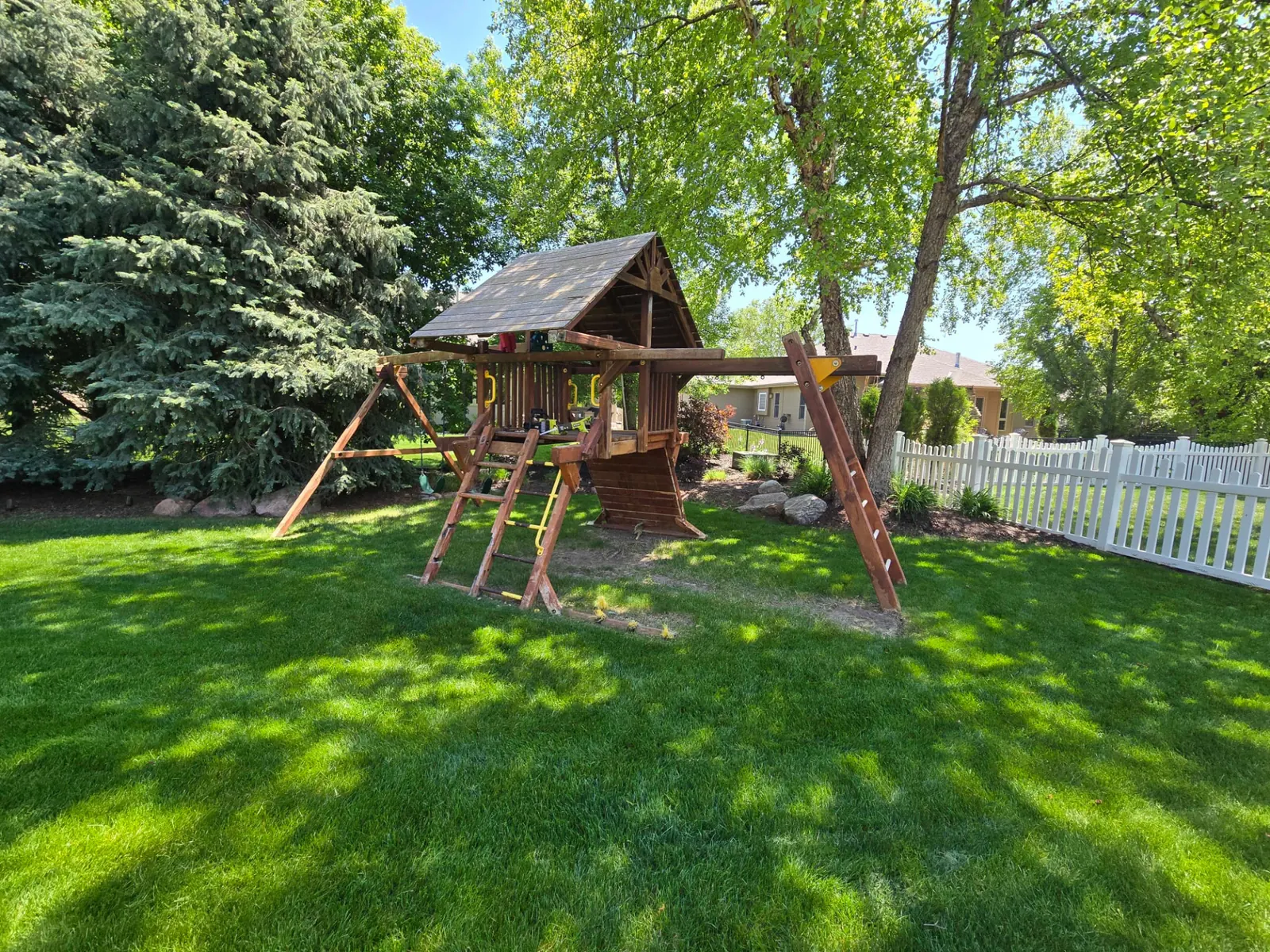 Wooden playset before teardown, Omaha